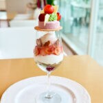 【飯塚】かわいいパフェにプリンセス気分♪プルムイエのさくらんぼパフェ