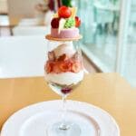 【飯塚】かわいいパフェにプリンセス気分♪プルムイエのさくらんぼパフェ