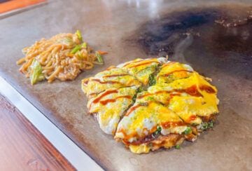 【嘉麻】地域で長年愛されている鉄板焼き屋「ジパング」のスキップとホルモンうどん