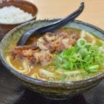 【宮若】プチっと弾ける美味しさ！かすがうどんの帆立カレーうどん 肉トッピング