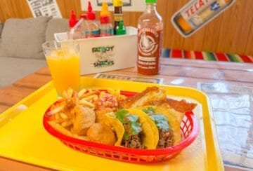 【赤村】人気のタコス専門店「タコスデウルサ」が移転リニューアルOPEN!!