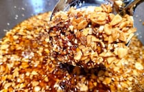 ウチのがイチバン！食べるラー油 レシピ、自分好みに仕上げていろんなものにかけよう