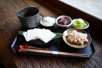 宮島 岩惣 離れリニューアル、かき氷や団子の和甘味とバー・千景（センケイ）オープン