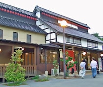 広島電鉄、わたや等の「A＆C」買収で完全子会社化へ