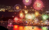 1万発の花火が宇品の夜空を染める！『広島みなと 夢 花火大会』2026、交通規制にご注意を