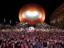 レイザーラモンRGの“万博あるある”に「笑顔の検知数」ギネス世界記録認定に…大阪・関西万博“よしもとwaraii myraii館”が感動のエンディング!