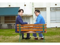 芸人にならなかったら中野は弁護士、ヤスはホスト!? ナイチンゲールダンスが初の写真集で変身「もっとカリスマみたいになるのかと思ったら…」