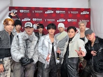 JO1 アメリカ最大の年末音楽フェス『Jingle Ball』LA公演 屋外ステージで大声援に包まれパフォーマンス!