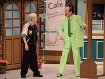 吉本新喜劇の“アスパラマン”中條健一の還暦記念公演に豪華メンバー大集結! 妻の秋田「今日の中條さんが、いちばんカッコよかったです」