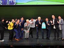 オール巨人の「M-1採点表」、同期さんまのサプライズ登場＆禁断のプレゼント…オール阪神・巨人“結成50周年”公演に会場騒然!!