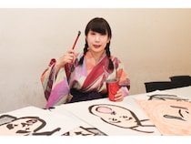 「ハマダマサトシ」の文字で浜田の似顔絵を描く!? 不思議な書道芸人が『山-1グランプリ』初制覇