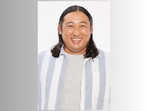 ロバート・秋山がJ-POP愛を語る! 『オールナイトニッポンGOLD～DJ竜次が選曲 90年代J-POP激ヤバNight～ 』3月16日生放送!