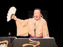 “人間国宝”が若者へ伝えた浪曲の魅力。二代目京山幸枝若が特別講義「日本から浪曲をなくしたくない」学生たちが熱視線