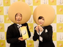 大平サブローとモモコが大阪名物「月化粧」新ＣＭで共演! ダンス生披露で「1秒に1個売れるようにしたい」
