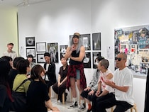 アキナ山名らが架空アーティストになりきって…お〜い！久馬が仕掛ける“没入型コント”がアートギャラリーに降臨!