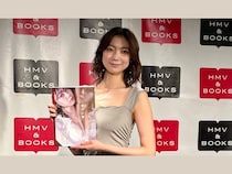 180センチ、9頭身…俳優・モデルの蔦谷里華が1st写真集出版! 「自分のイメージに忠実な1冊」