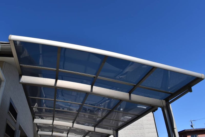 ポリカーボネート板のカーポート イメージ