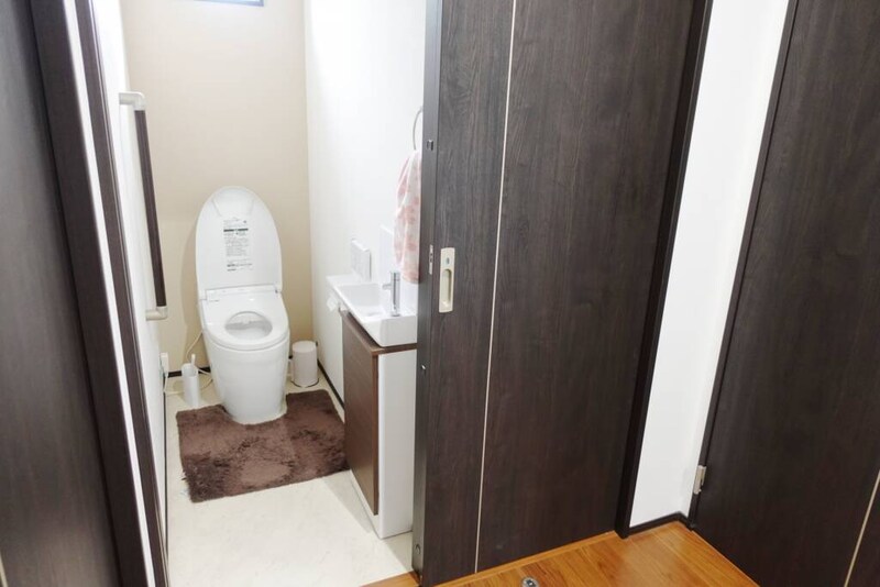 引き戸のトイレ