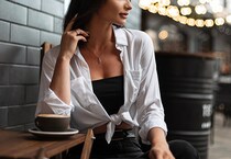 「人生を変えるような出会いだったからこそ…」10歳下の男に恋した大人の女の決断とは