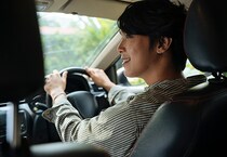 「幸せなんだけど、この妙な空気はなに…？」彼女と2人きりの車内、男が感じた緊張感とは