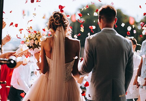 「おめでとう」の裏で揺れる心。長年の男友達の婚約に、30歳女が決断したこと