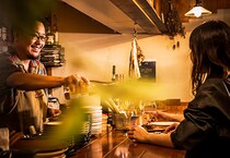 今度の週末デートは、東京駅から30分の「船橋で昼飲み」！個性派店主ぞろいのディープな酒場スポットへ