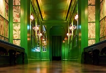 「GUCCI」の美学と食が融合したレストラン。五感を研ぎ澄まし、食をアートとして味わえる空間に