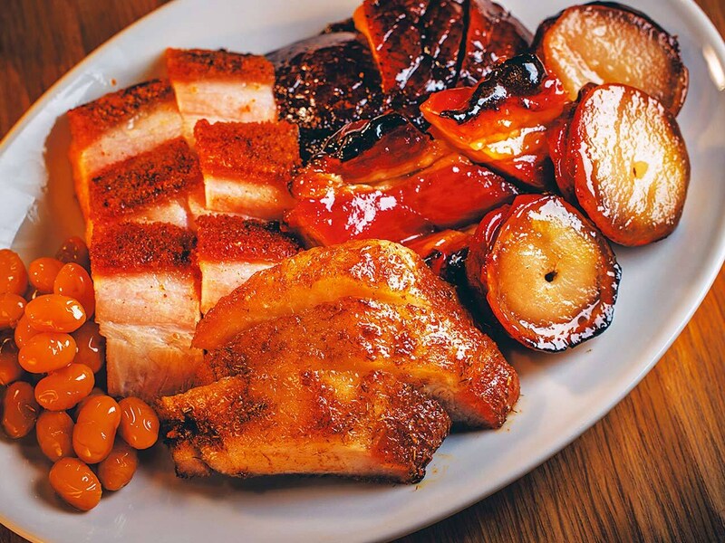 四谷三丁目『新楽記』の「焼き物五種盛り」