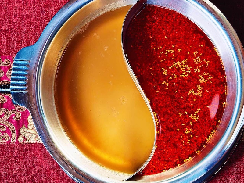 三田『ひなべねこ 三田店』の薬膳火鍋