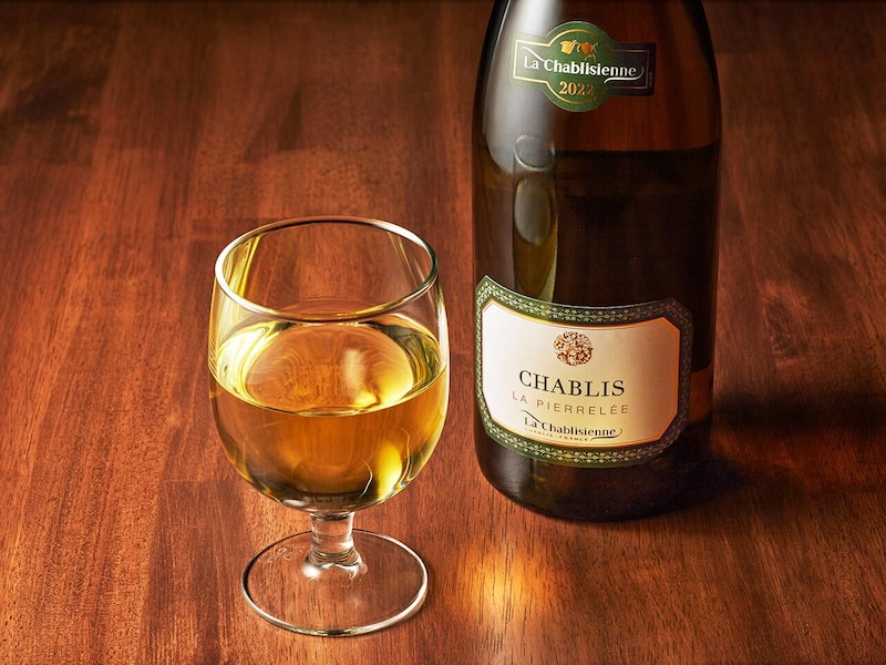 築地『地下の粋』で提供しているシャブリ