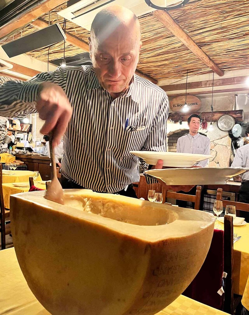 恵比寿『イル・ボッカローネ』の「パルミジャーノチーズのリゾット」