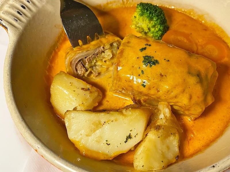 新宿『スンガリー 新宿東口本店』の「ゴルブッツィ」