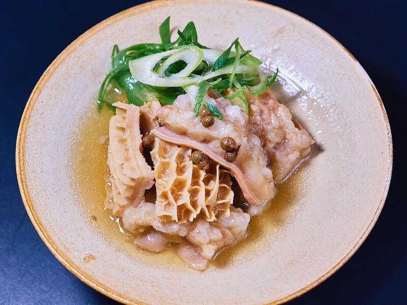 学芸大学『サンヤ』の「芝浦ホルモン３種煮込み～塩～」