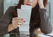 彼のポケットにあった「2人分の高級ディナー」のレシート。スルー？それとも聞く？