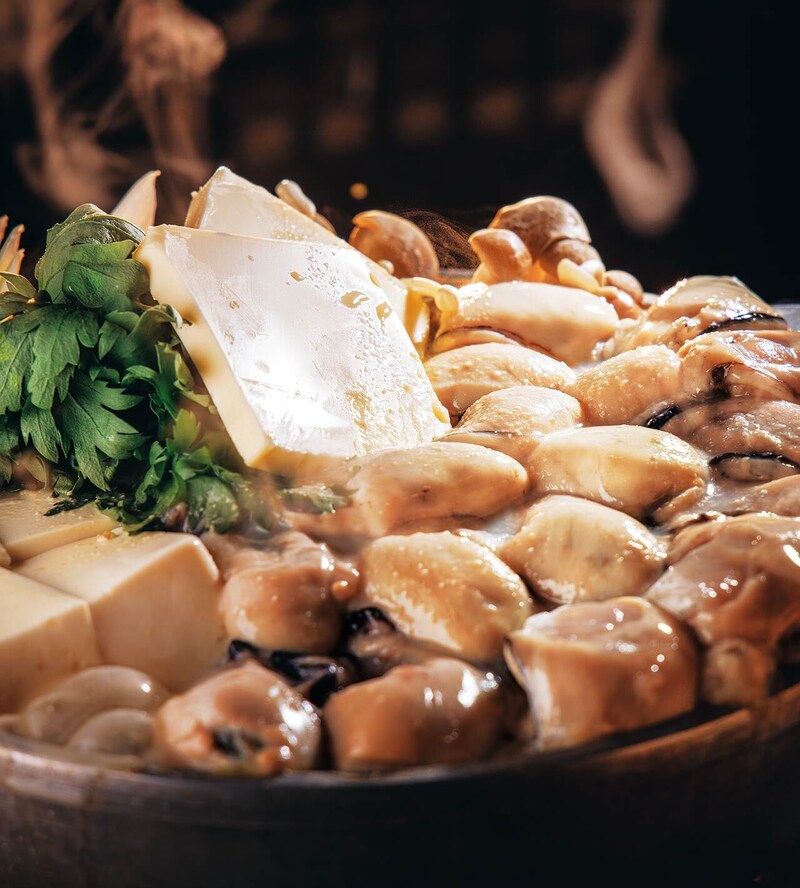 新橋『牡蠣海鮮料理 かき家 こだはる 新橋店』の「牡蠣の豆乳バター鍋」