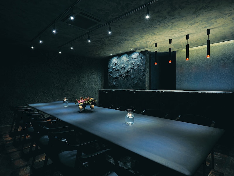 白金台『81』の内観