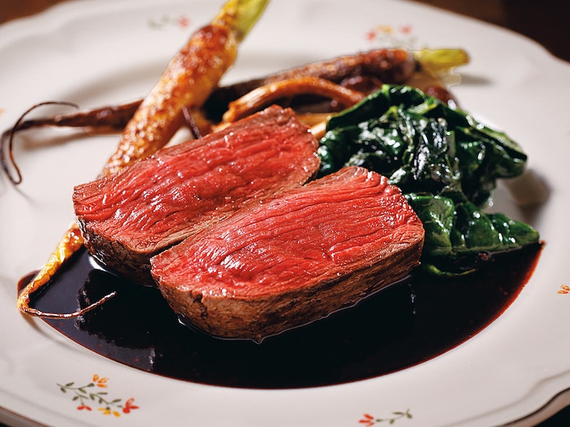 人形町『Bistro tercera』の「蝦夷鹿ロースト」