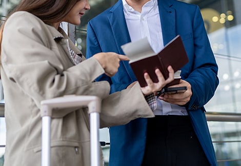 「まさか、他の女性と？」出張帰りの彼の様子がおかしい。疲れているだけと言うが、不安になった女は…