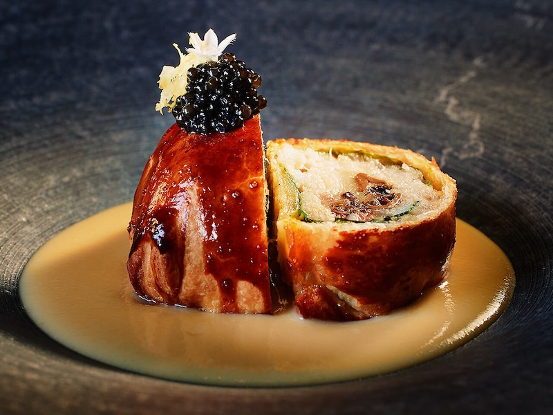 麻布十番『東麻布いと』の「クロムツのパイ包み」