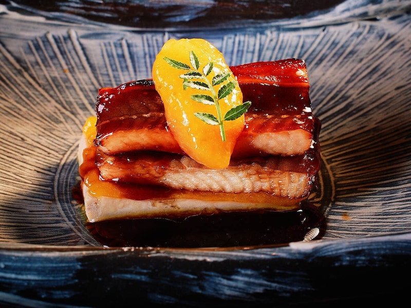 麻布十番『東麻布いと』の「煮穴子とフォアグラのテリーヌ 金柑のソース」