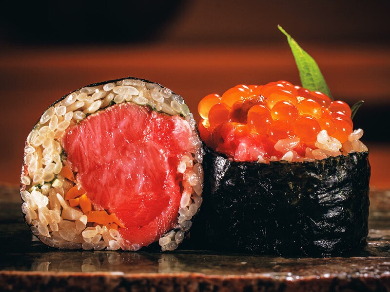 神谷町『麻布台 ゆう利』の特選の巻き物