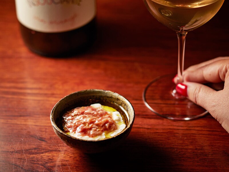 飯田橋『ORI』の「ブラータチーズと酒盗」