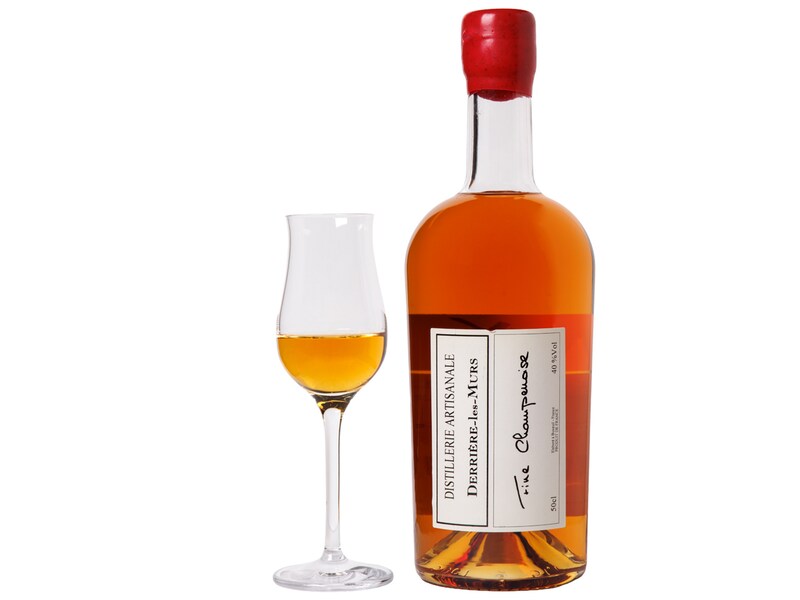 赤羽『ワイン＋つまみ Nomka』で提供している「フィーヌ・シャンプノワーズ」