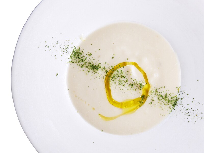 飯田橋『I.N.U.』の「カブのポタージュ」