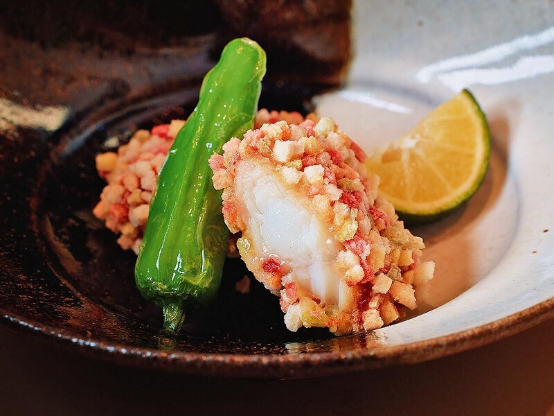 幡ヶ谷『鮨 東京 よし田』の「クエあられ揚げ」