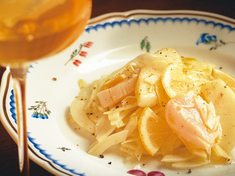 広尾『すず』の「ホタテとフェンネル 洋梨のマリネ」とアルザスのリースリング