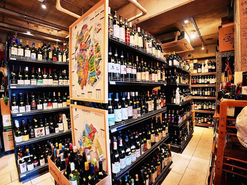 北参道『La Cantina BESSHO』の内観