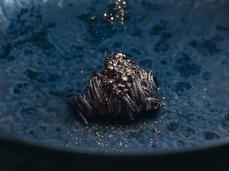 六本木『Amber Trip』の「漆黒」