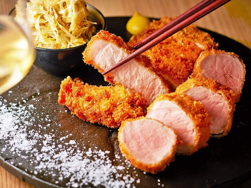 白金高輪『ぽるこ』の「林SPF」のロースとヒレのとんかつ