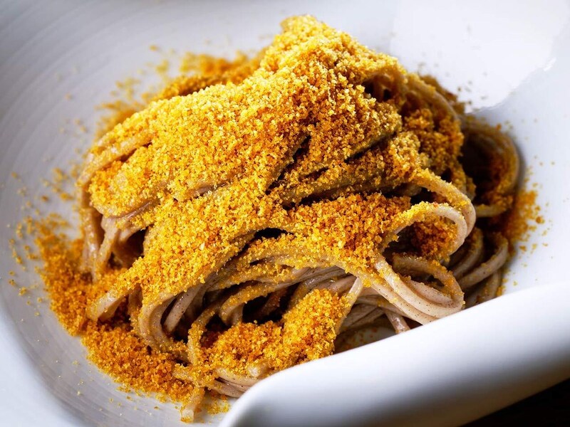 中目黒『蛤と鰻 仁水』の「カラスミ蕎麦」